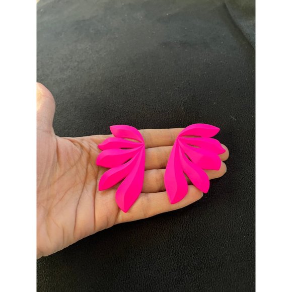 Hot pink stud earring big statement large fuchsia flower neon chunky bright pink - Picture 3 of 9